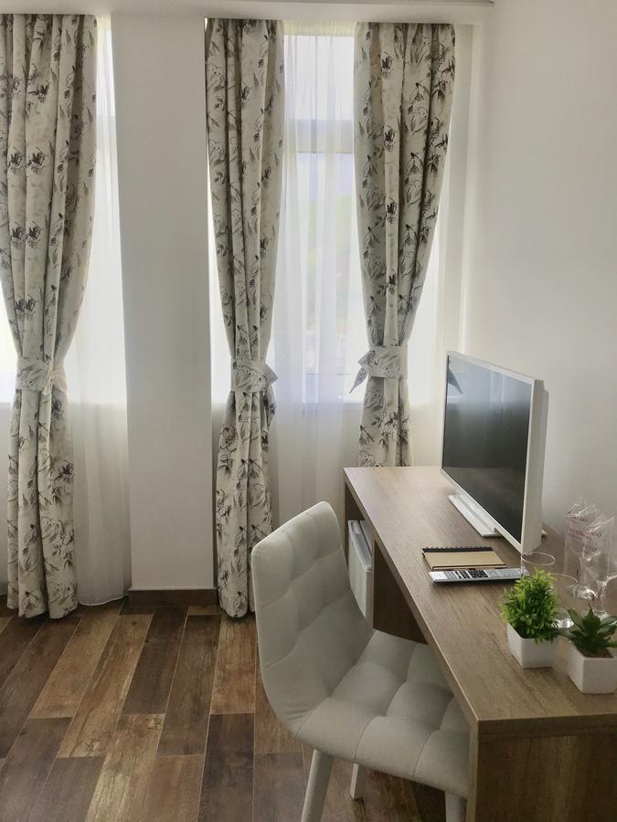 Motel As Hadzici Екстер'єр фото