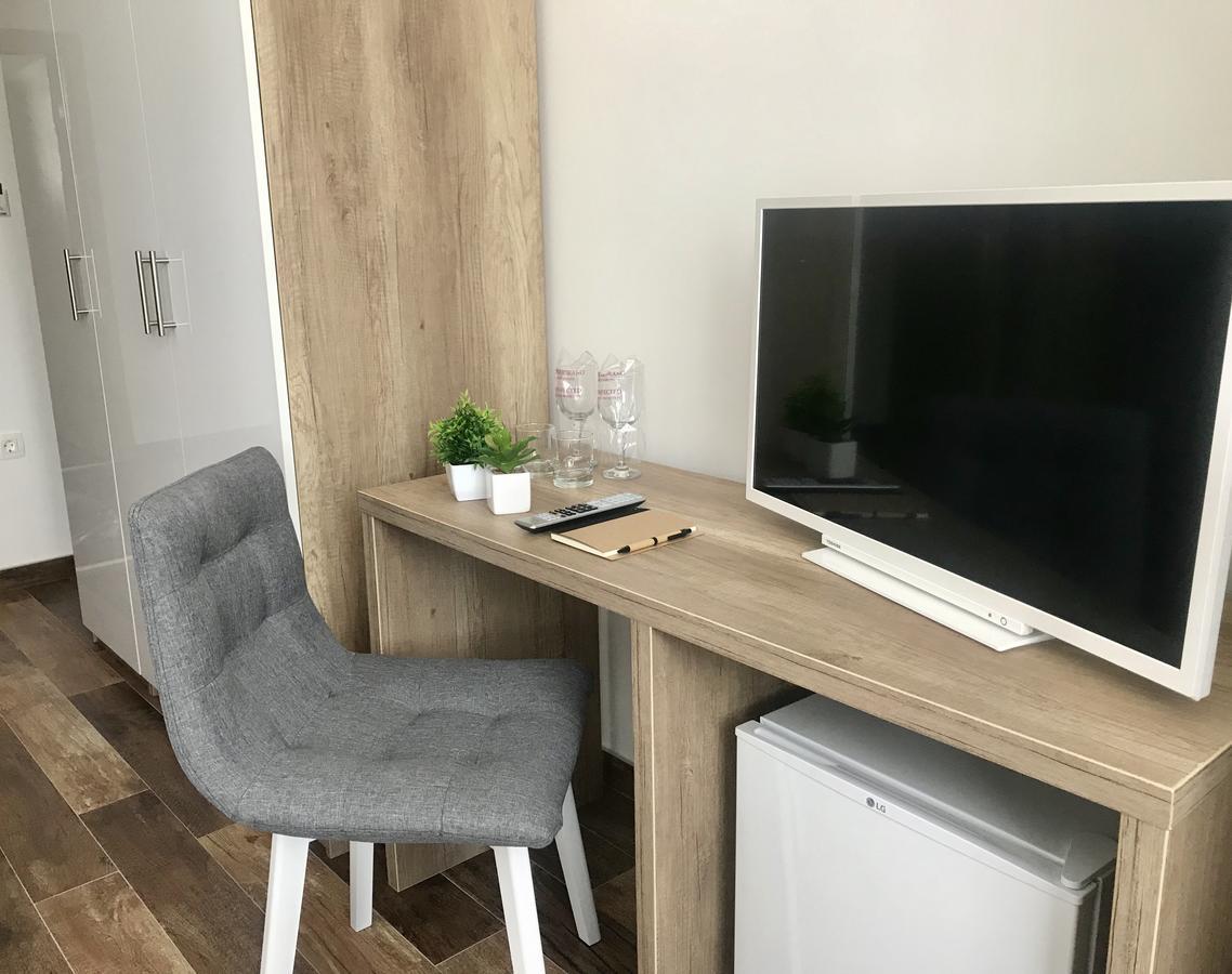 Motel As Hadzici Екстер'єр фото