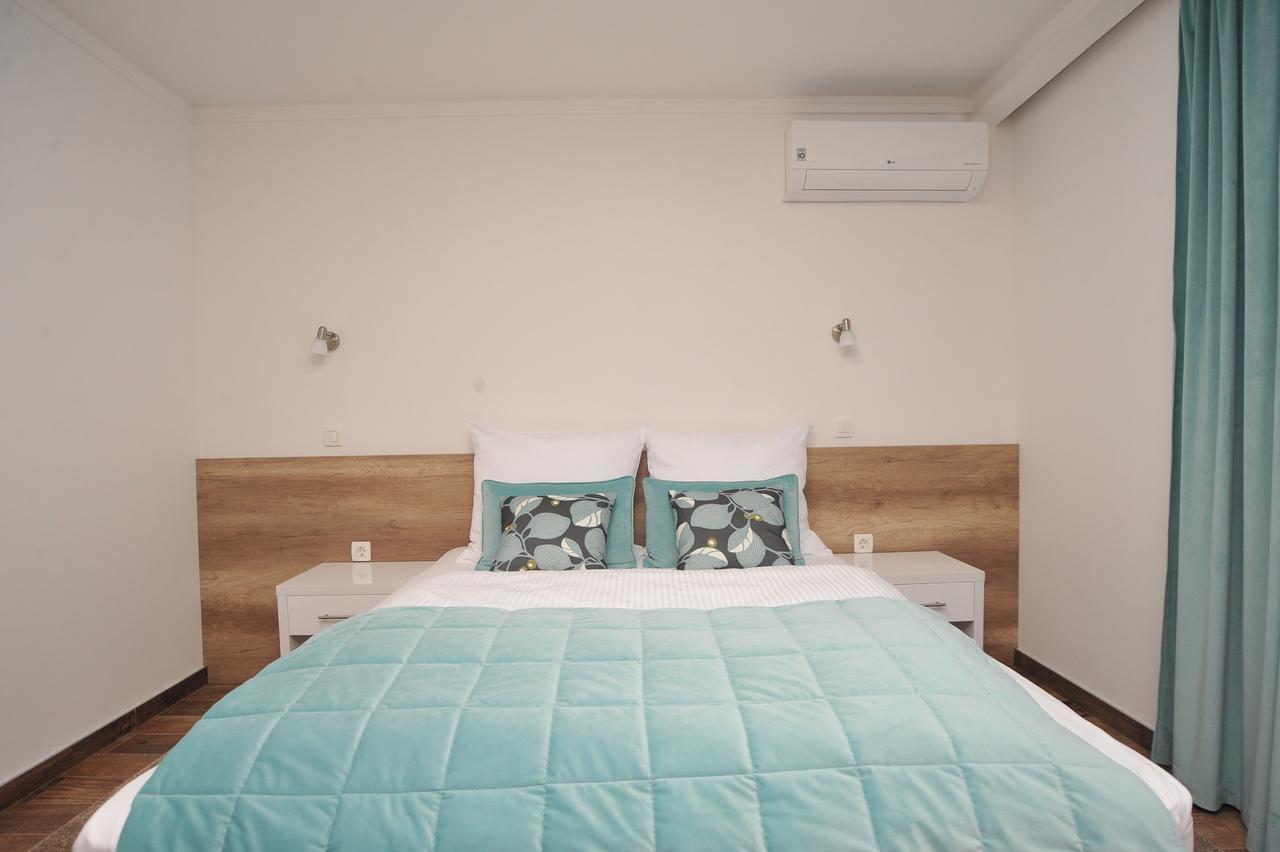 Motel As Hadzici Екстер'єр фото