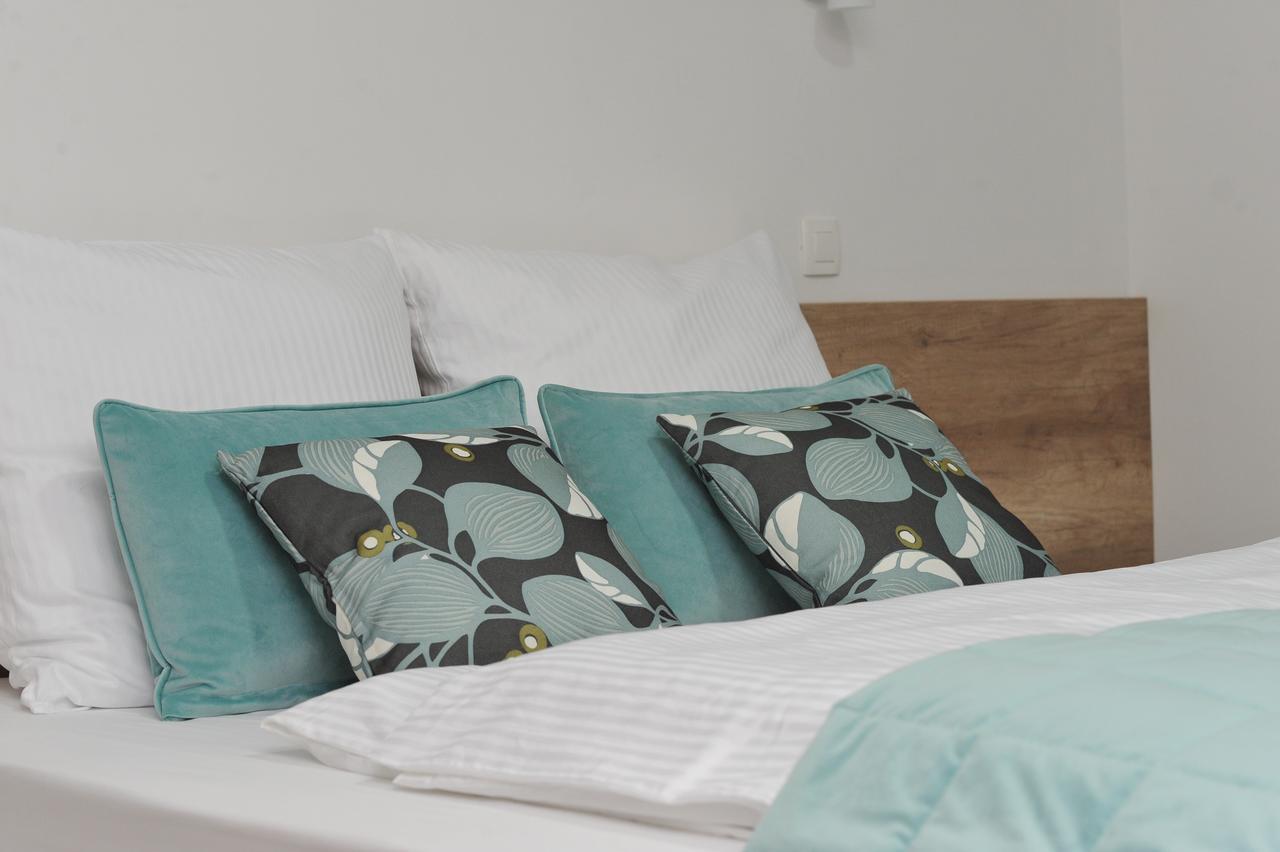 Motel As Hadzici Екстер'єр фото