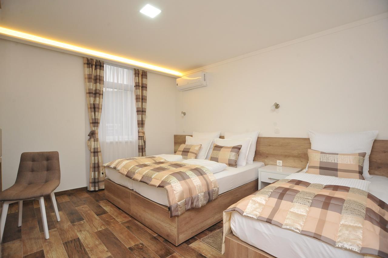 Motel As Hadzici Екстер'єр фото