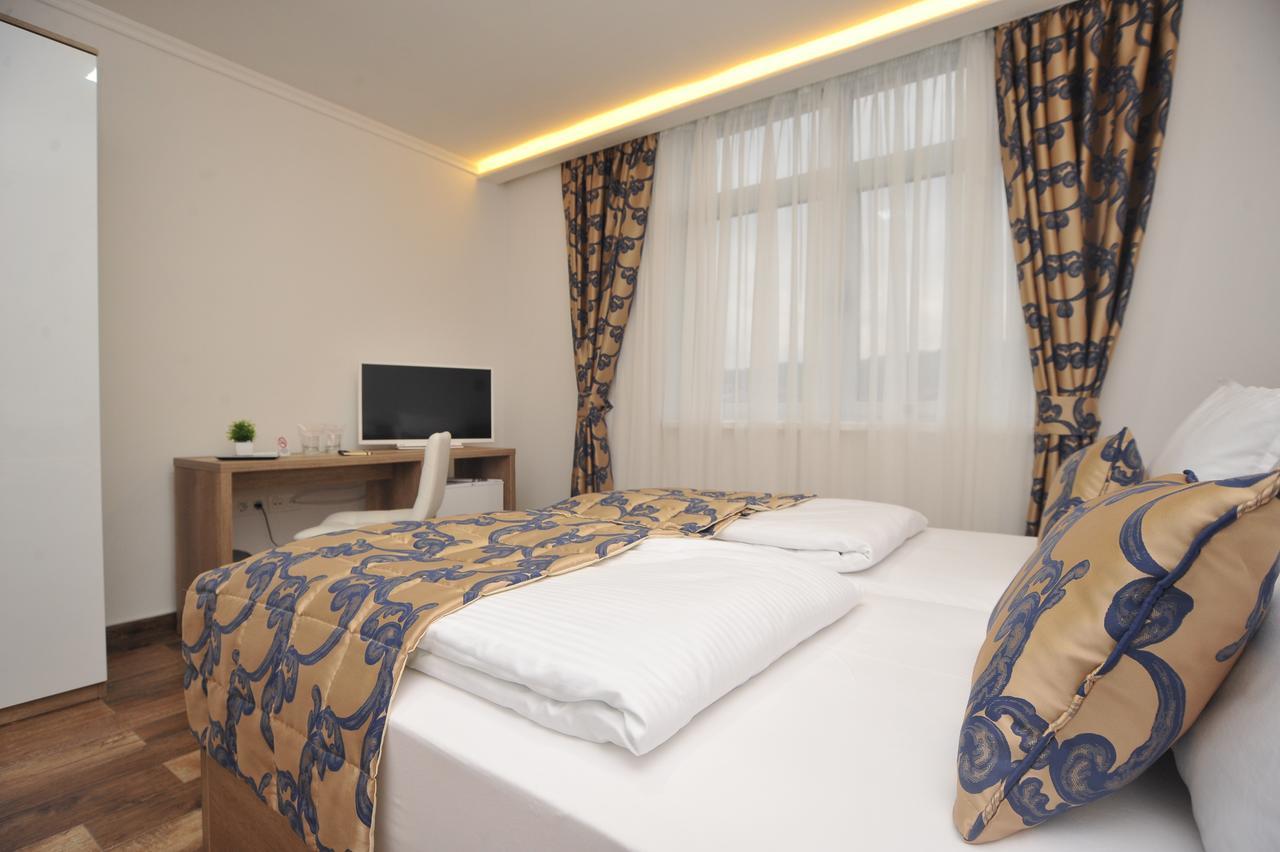 Motel As Hadzici Екстер'єр фото